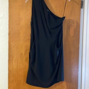 Stunning one shoulder lbd with pockets